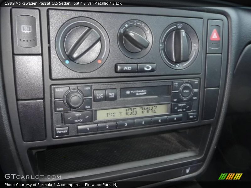 Satin Silver Metallic / Black 1999 Volkswagen Passat GLS Sedan