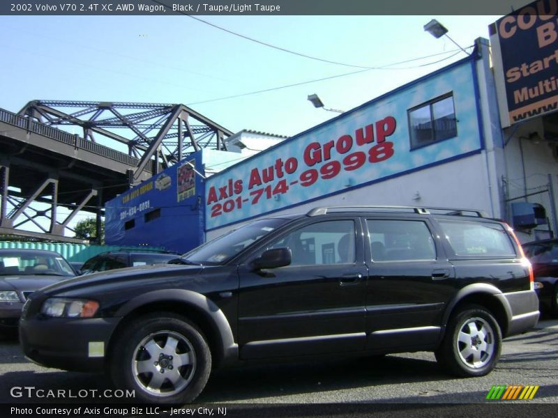 Black / Taupe/Light Taupe 2002 Volvo V70 2.4T XC AWD Wagon
