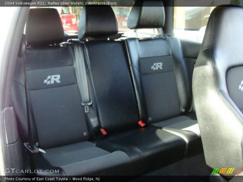 Reflex Silver Metallic / Anthracite/Black 2004 Volkswagen R32