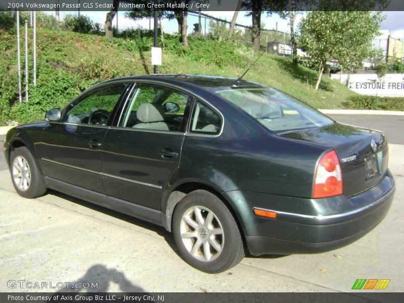 Northern Green Metallic / Grey 2004 Volkswagen Passat GLS Sedan