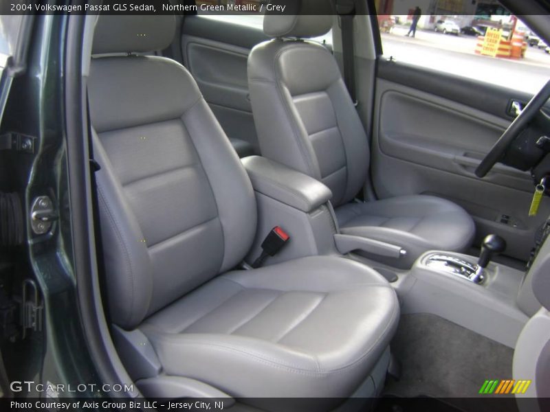 Northern Green Metallic / Grey 2004 Volkswagen Passat GLS Sedan