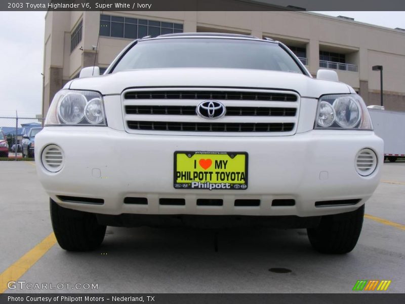 Super White / Ivory 2003 Toyota Highlander V6