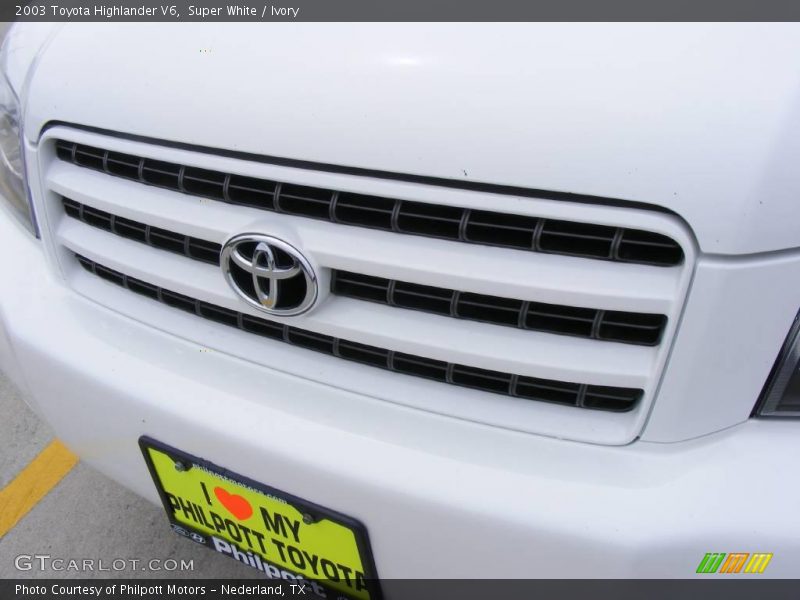 Super White / Ivory 2003 Toyota Highlander V6