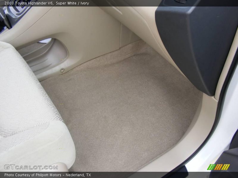 Super White / Ivory 2003 Toyota Highlander V6