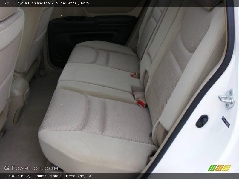 Super White / Ivory 2003 Toyota Highlander V6