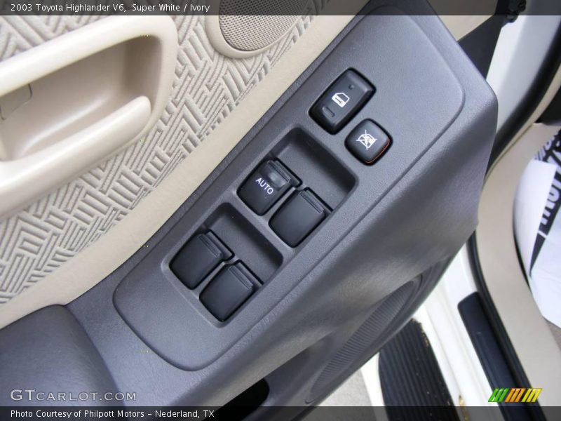 Super White / Ivory 2003 Toyota Highlander V6