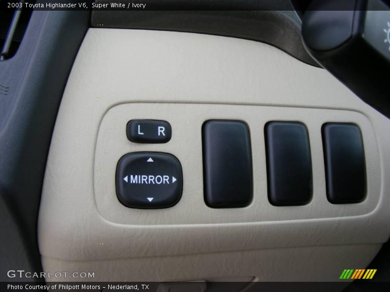 Super White / Ivory 2003 Toyota Highlander V6