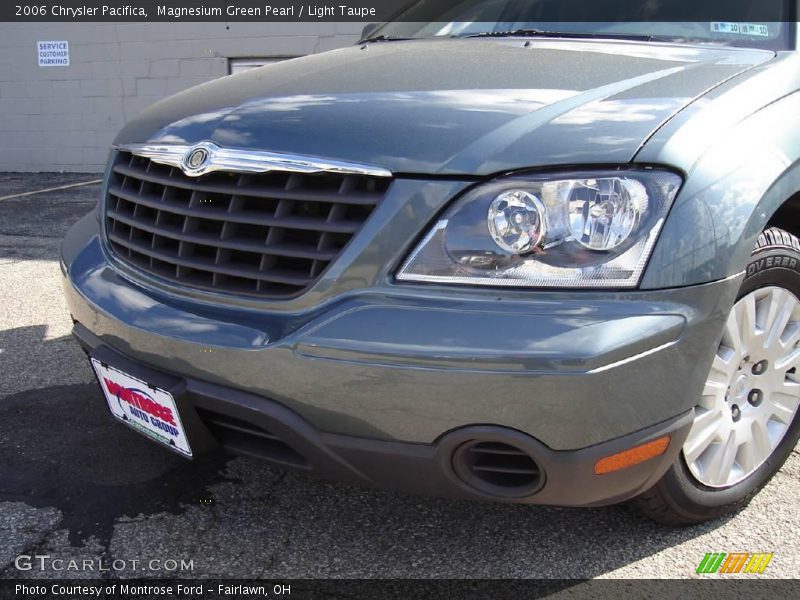 Magnesium Green Pearl / Light Taupe 2006 Chrysler Pacifica