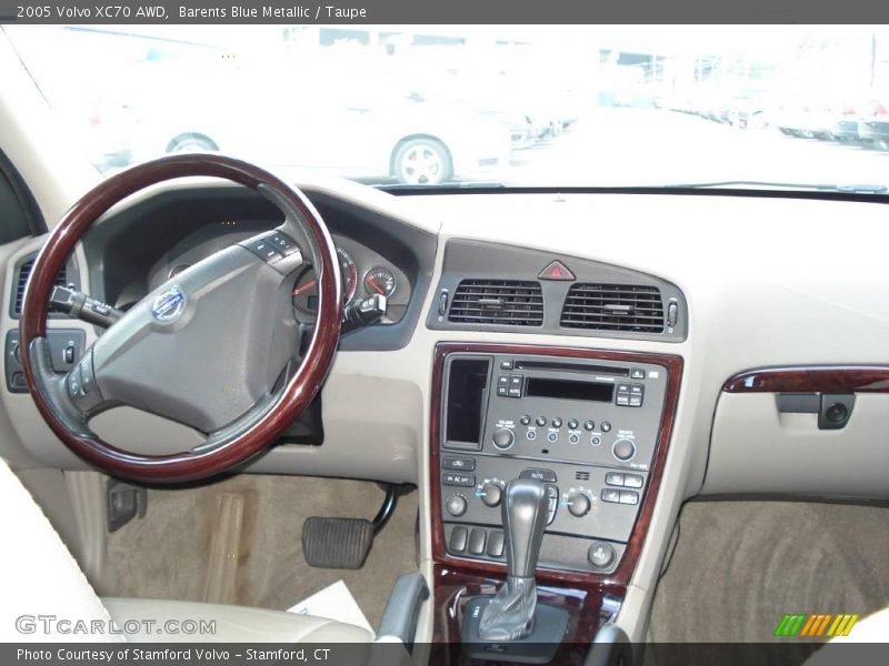 Barents Blue Metallic / Taupe 2005 Volvo XC70 AWD