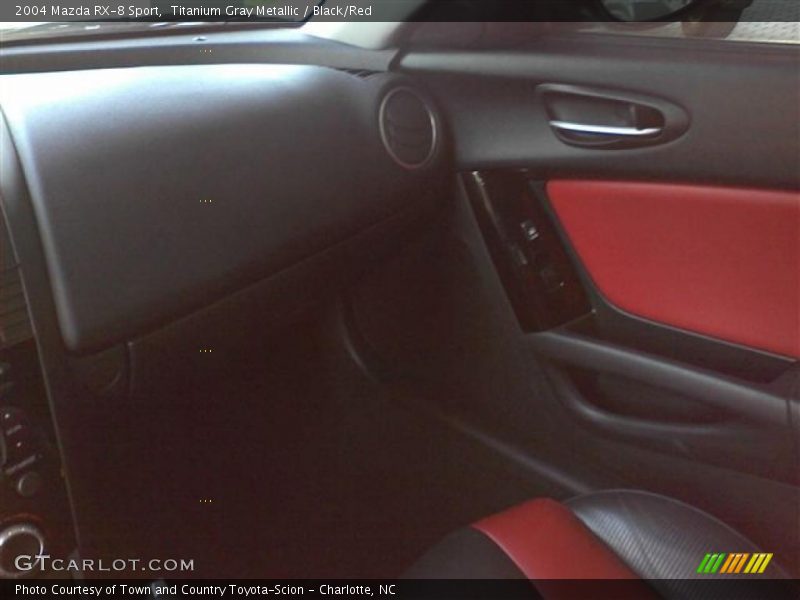 Titanium Gray Metallic / Black/Red 2004 Mazda RX-8 Sport