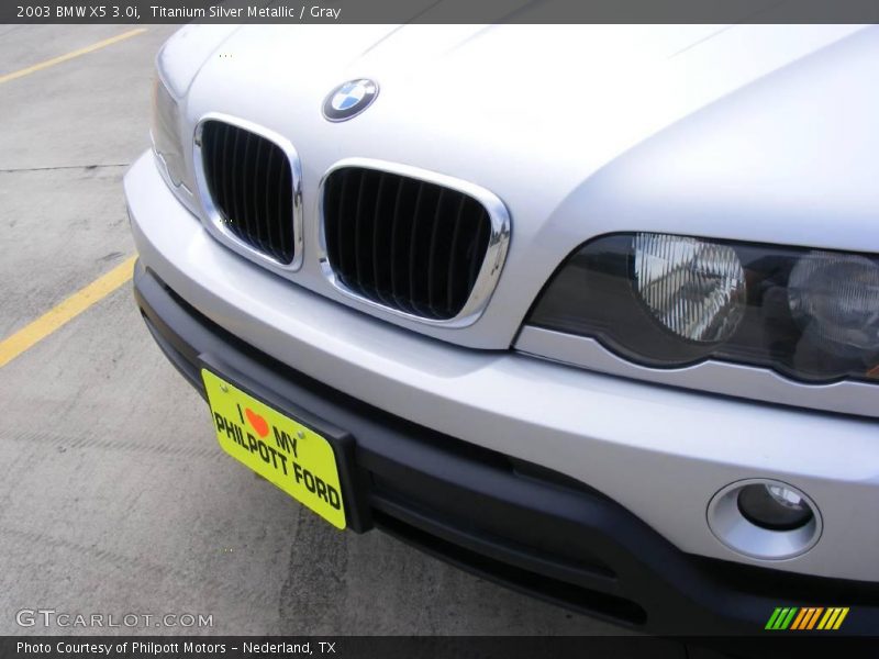 Titanium Silver Metallic / Gray 2003 BMW X5 3.0i