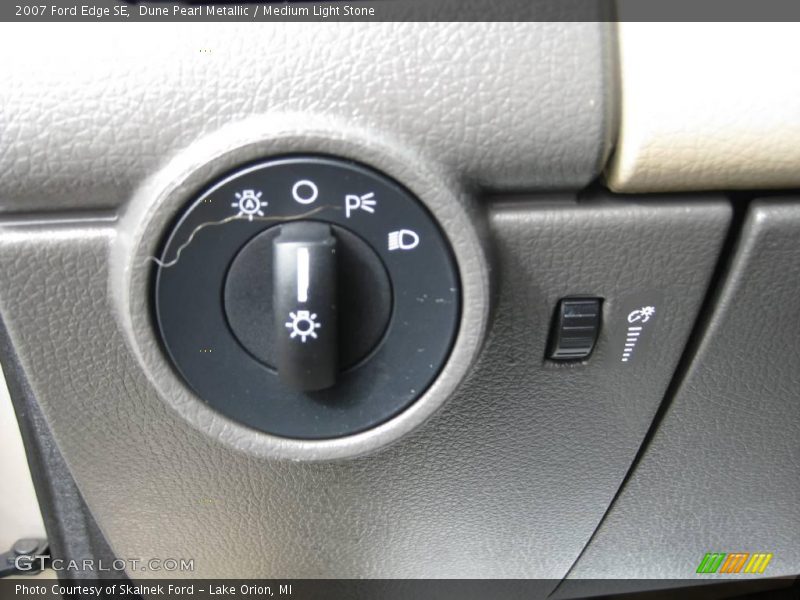 Dune Pearl Metallic / Medium Light Stone 2007 Ford Edge SE