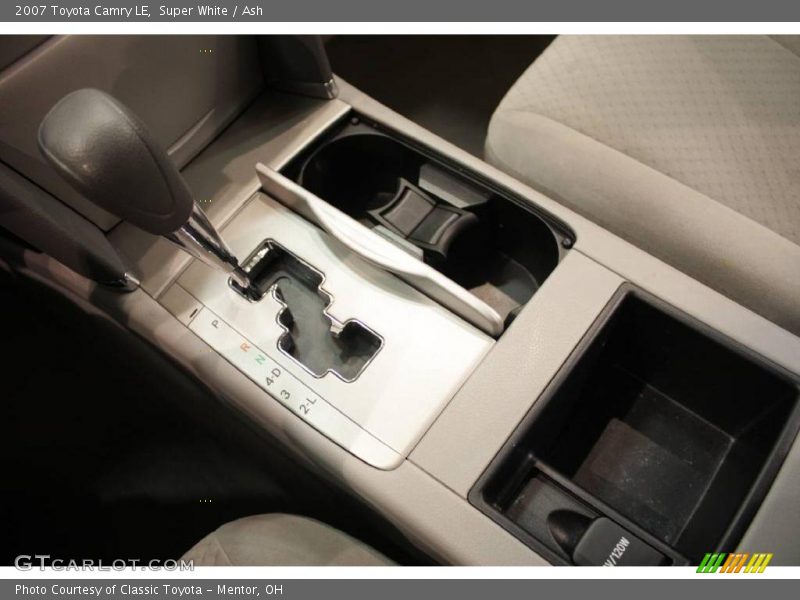 Super White / Ash 2007 Toyota Camry LE