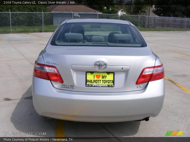 Classic Silver Metallic / Ash 2009 Toyota Camry LE