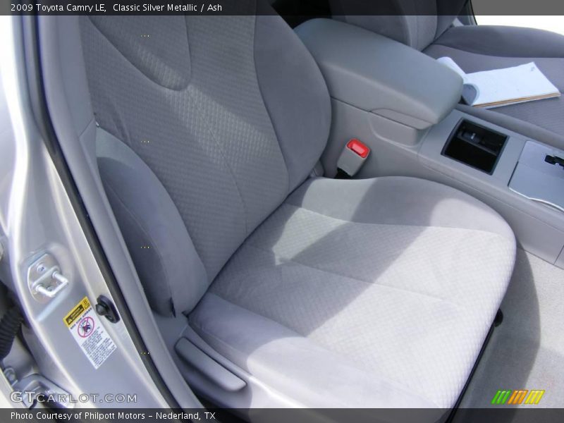 Classic Silver Metallic / Ash 2009 Toyota Camry LE