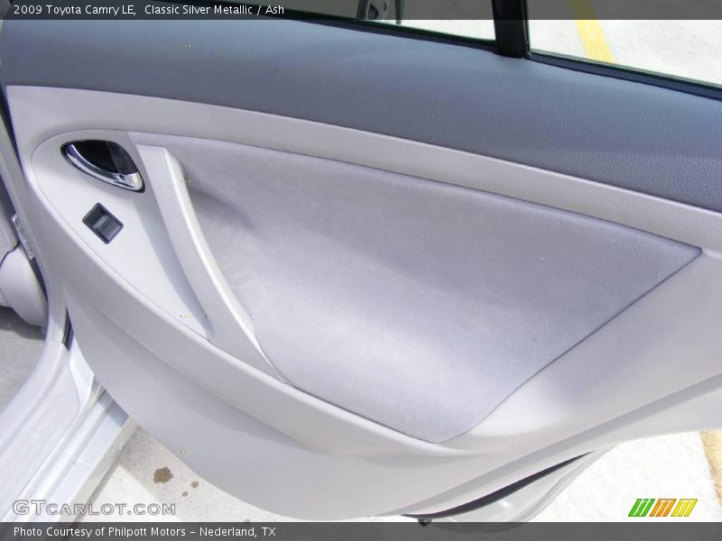 Classic Silver Metallic / Ash 2009 Toyota Camry LE