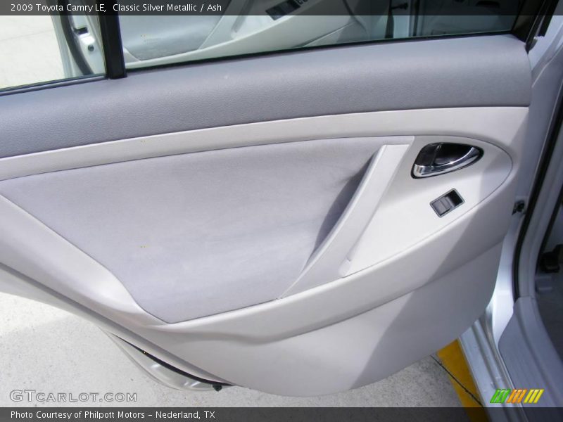 Classic Silver Metallic / Ash 2009 Toyota Camry LE