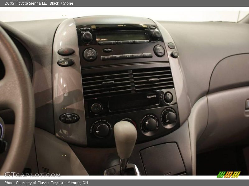 Black / Stone 2009 Toyota Sienna LE
