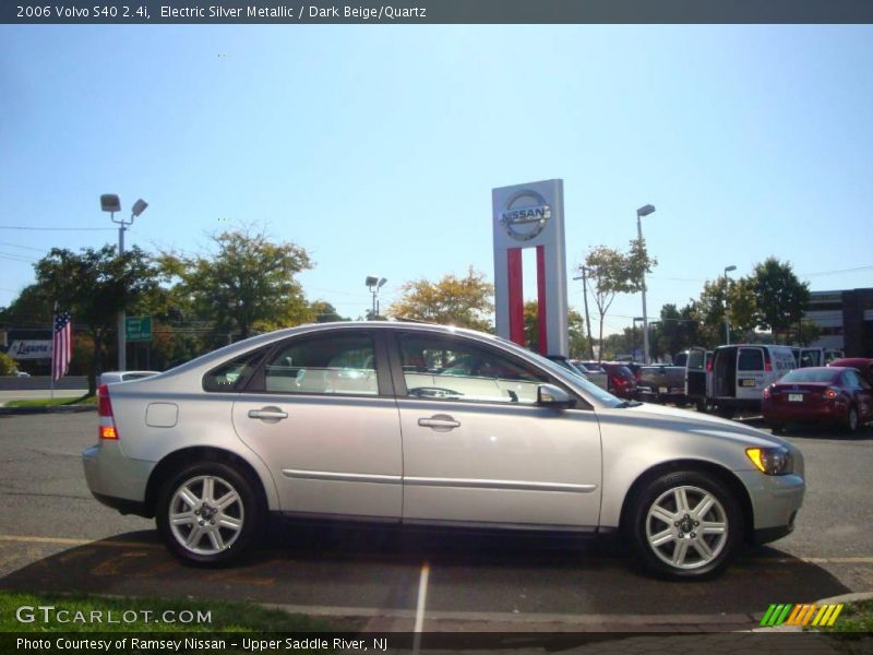 Electric Silver Metallic / Dark Beige/Quartz 2006 Volvo S40 2.4i