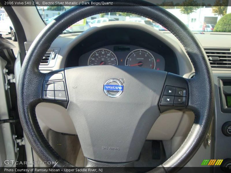 Electric Silver Metallic / Dark Beige/Quartz 2006 Volvo S40 2.4i