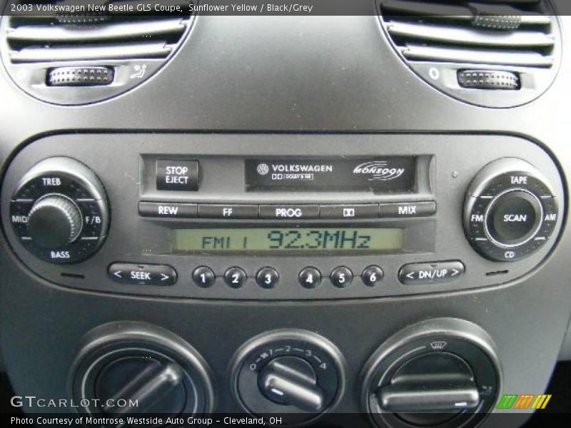 Sunflower Yellow / Black/Grey 2003 Volkswagen New Beetle GLS Coupe
