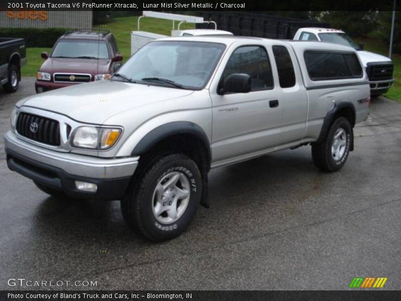 Lunar Mist Silver Metallic / Charcoal 2001 Toyota Tacoma V6 PreRunner Xtracab
