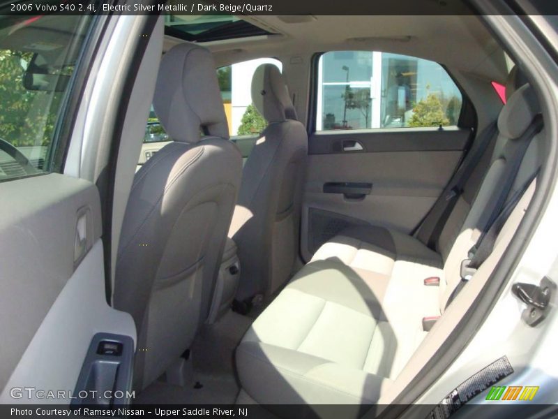 Electric Silver Metallic / Dark Beige/Quartz 2006 Volvo S40 2.4i
