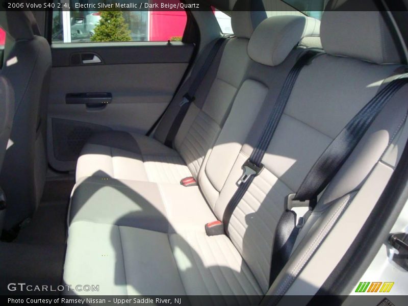 Electric Silver Metallic / Dark Beige/Quartz 2006 Volvo S40 2.4i