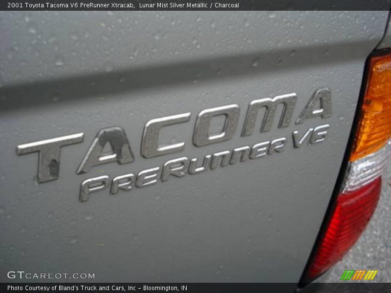 Lunar Mist Silver Metallic / Charcoal 2001 Toyota Tacoma V6 PreRunner Xtracab