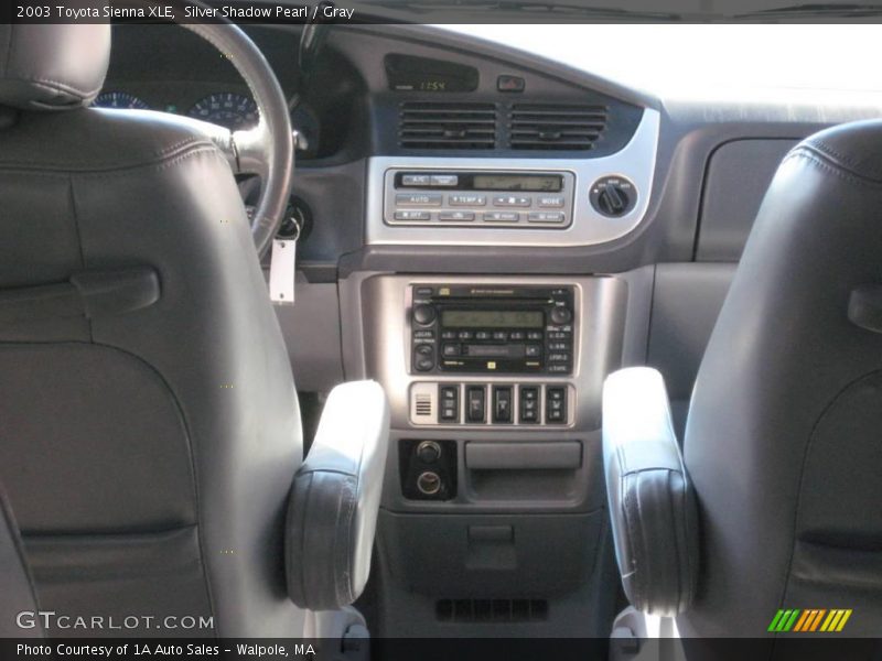Silver Shadow Pearl / Gray 2003 Toyota Sienna XLE