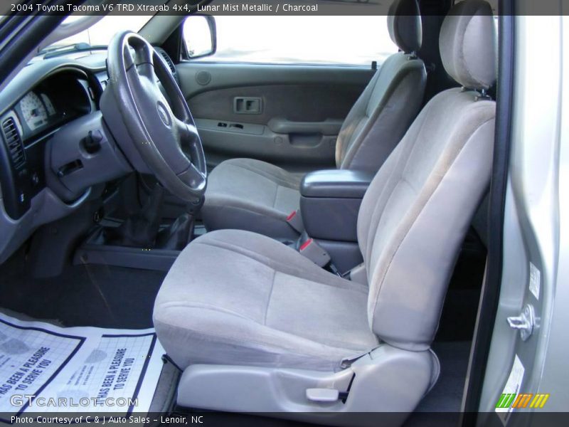 Lunar Mist Metallic / Charcoal 2004 Toyota Tacoma V6 TRD Xtracab 4x4