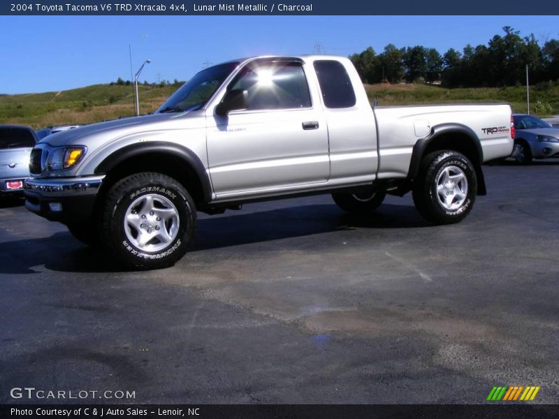 Lunar Mist Metallic / Charcoal 2004 Toyota Tacoma V6 TRD Xtracab 4x4