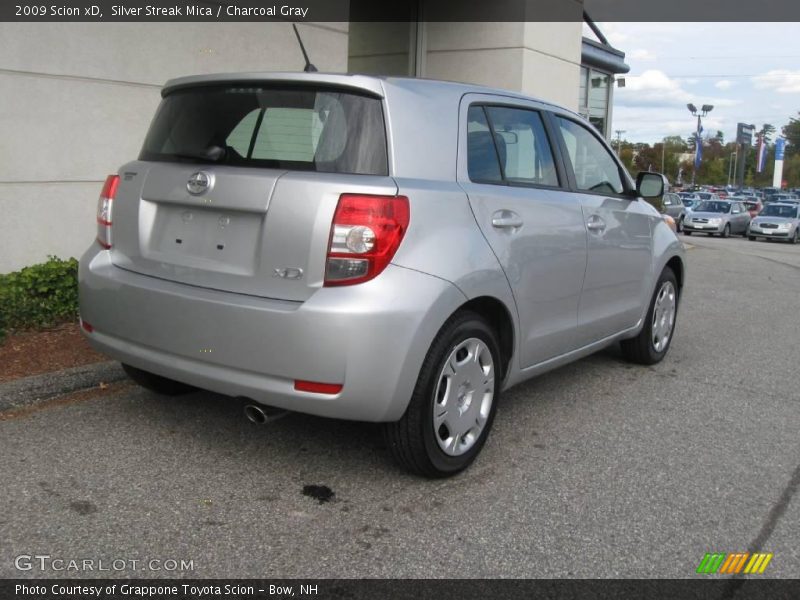 Silver Streak Mica / Charcoal Gray 2009 Scion xD