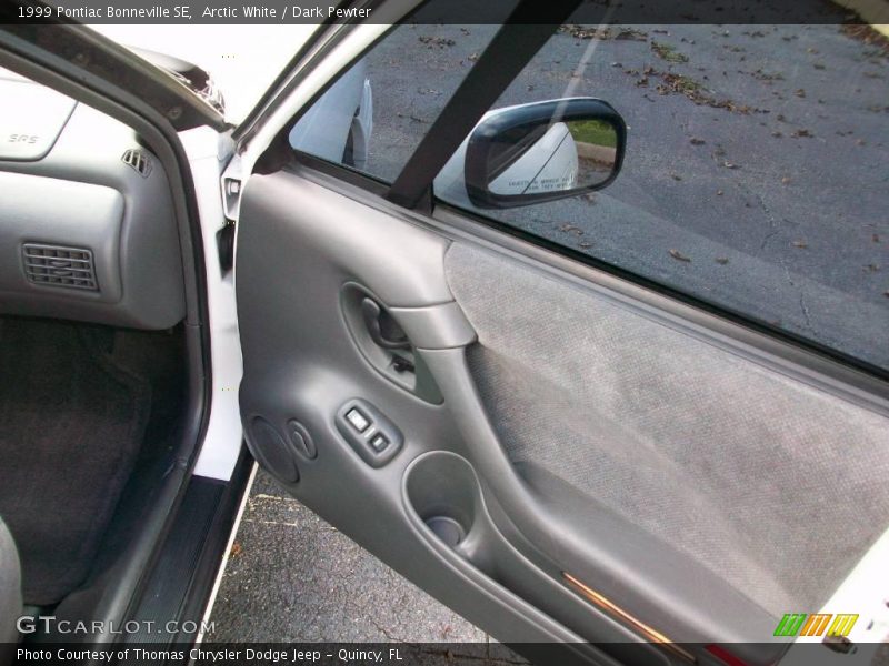 Arctic White / Dark Pewter 1999 Pontiac Bonneville SE
