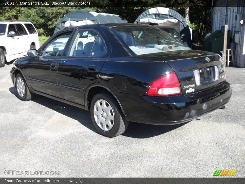 Blackout Black / Stone 2001 Nissan Sentra GXE