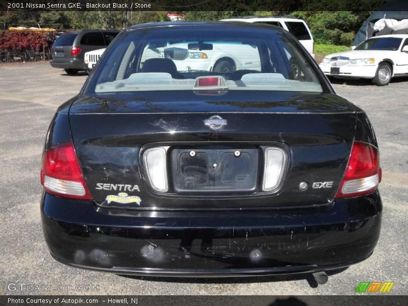 Blackout Black / Stone 2001 Nissan Sentra GXE