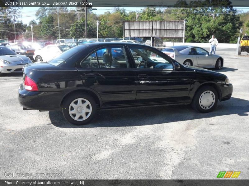 Blackout Black / Stone 2001 Nissan Sentra GXE