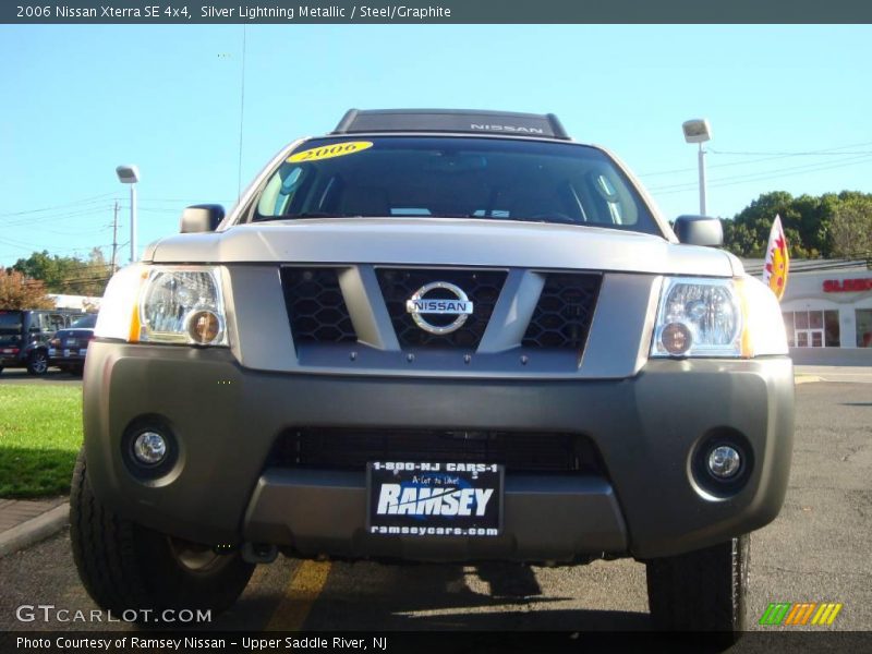 Silver Lightning Metallic / Steel/Graphite 2006 Nissan Xterra SE 4x4
