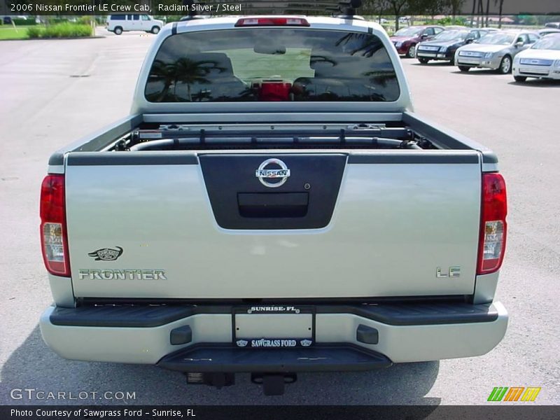 Radiant Silver / Steel 2006 Nissan Frontier LE Crew Cab