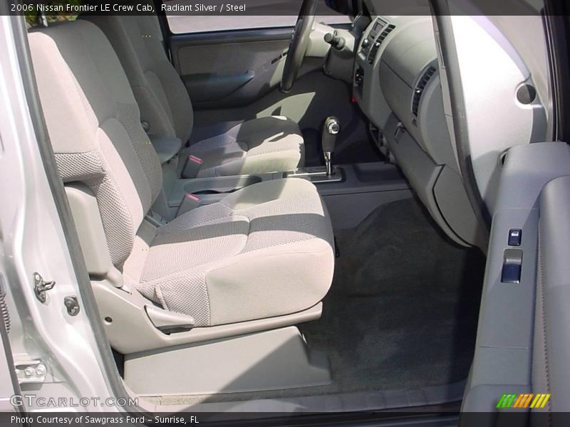 Radiant Silver / Steel 2006 Nissan Frontier LE Crew Cab
