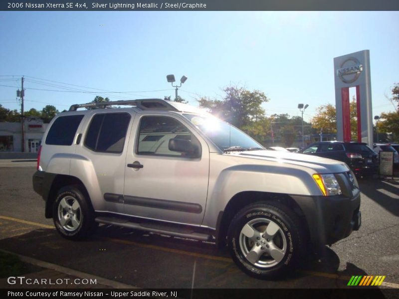 Silver Lightning Metallic / Steel/Graphite 2006 Nissan Xterra SE 4x4