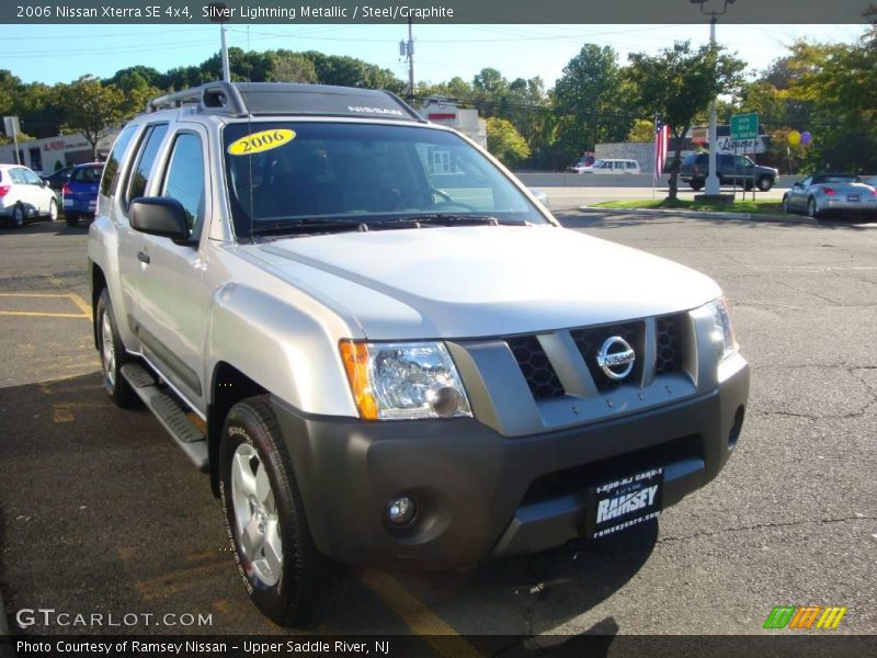Silver Lightning Metallic / Steel/Graphite 2006 Nissan Xterra SE 4x4