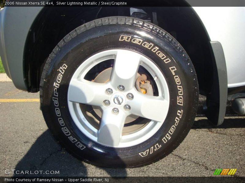 Silver Lightning Metallic / Steel/Graphite 2006 Nissan Xterra SE 4x4