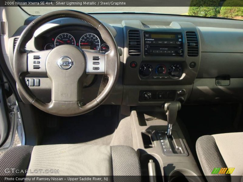 Silver Lightning Metallic / Steel/Graphite 2006 Nissan Xterra SE 4x4