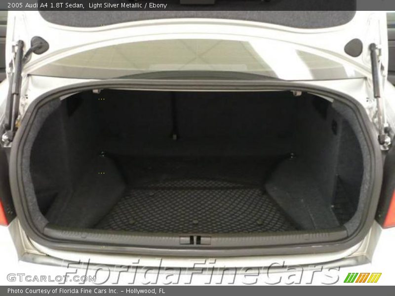 Light Silver Metallic / Ebony 2005 Audi A4 1.8T Sedan