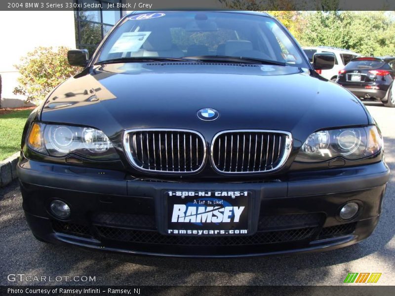 Jet Black / Grey 2004 BMW 3 Series 330xi Sedan