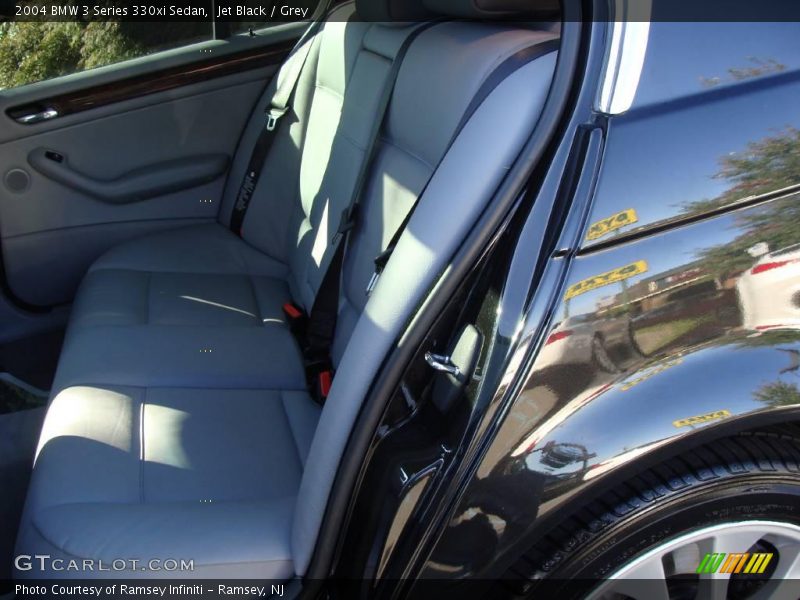 Jet Black / Grey 2004 BMW 3 Series 330xi Sedan