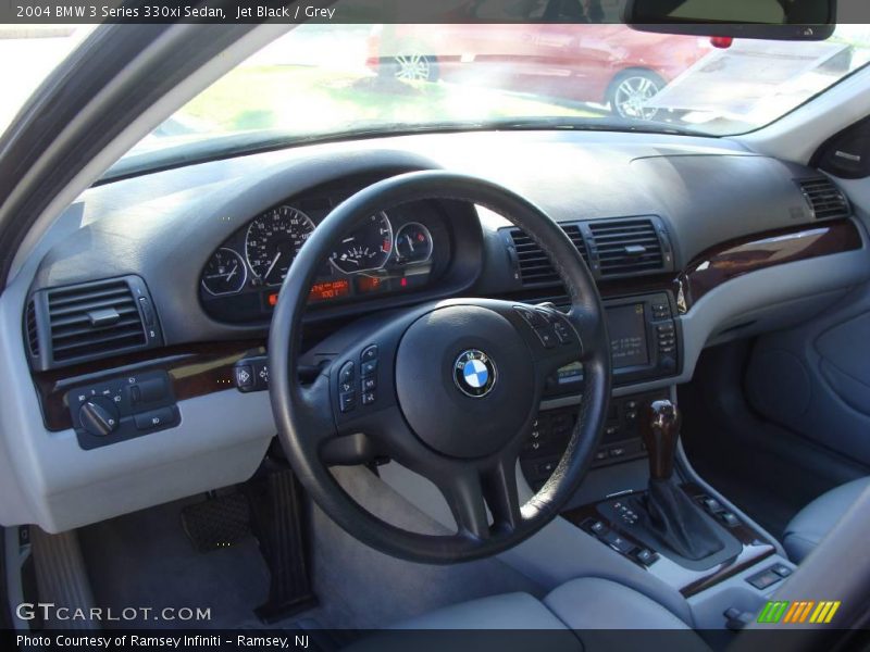 Jet Black / Grey 2004 BMW 3 Series 330xi Sedan