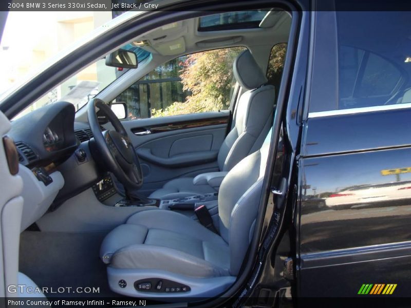 Jet Black / Grey 2004 BMW 3 Series 330xi Sedan