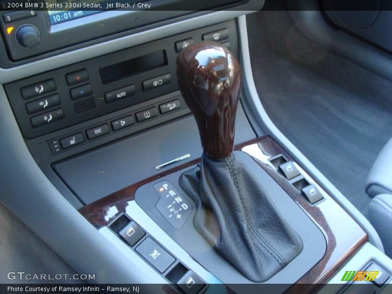 Jet Black / Grey 2004 BMW 3 Series 330xi Sedan